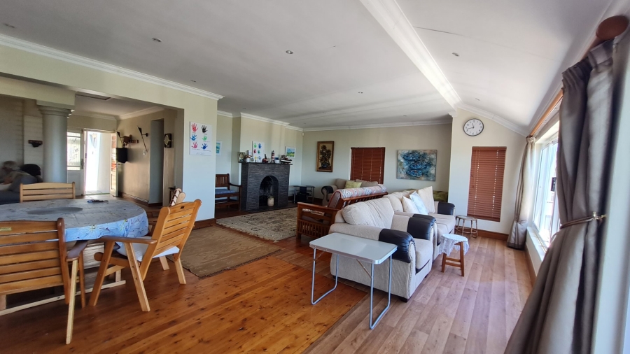 4 Bedroom Property for Sale in Linkside Western Cape
